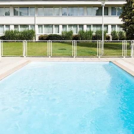 Novotel Lille Aéroport 4*