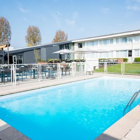 Novotel Lille Aéroport 4*