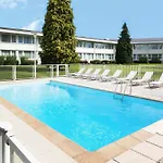 Novotel Lille Aeroport Hotel 4*