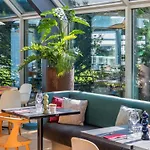 Novotel Lille Aeroport 4*