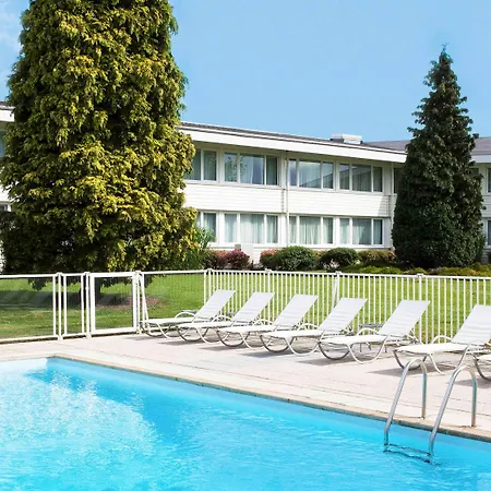 Novotel Lille Aeroport Отель Лескен