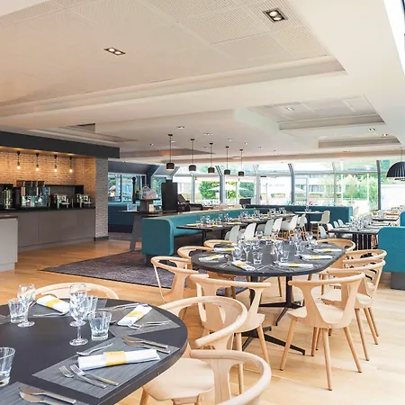 Novotel Lille Aeroport Лескен