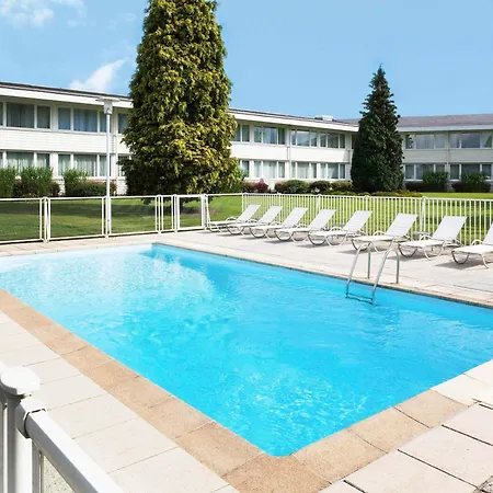 Novotel Lille Aeroport Лескен