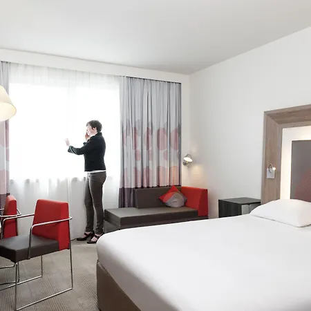 Novotel Lille Aéroport 4*