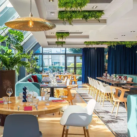 Novotel Lille Aéroport Hotel 4*
