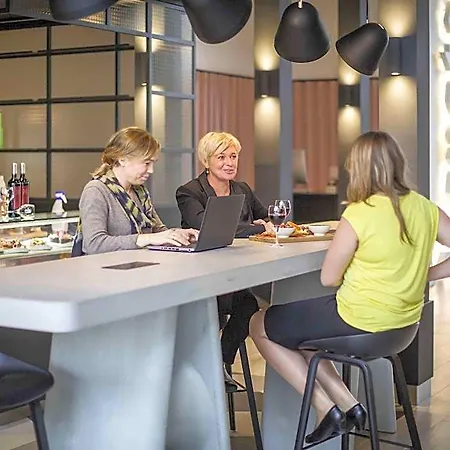 Novotel Lille Aéroport Hotel Lesquin