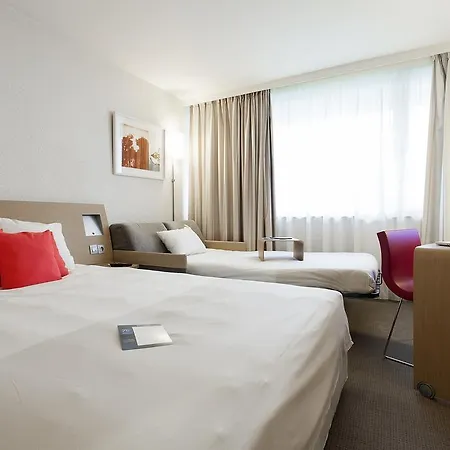 Отель Novotel Lille Aeroport Лескен