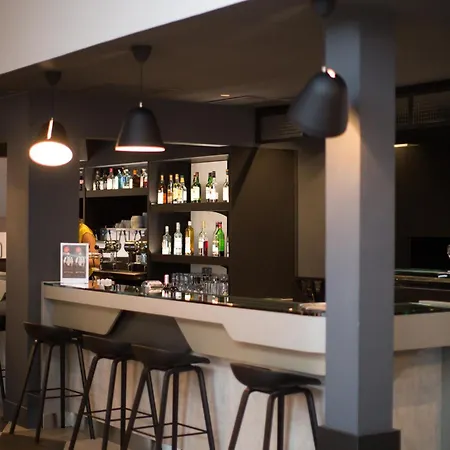 Novotel Lille Aeroport Hotell 4*