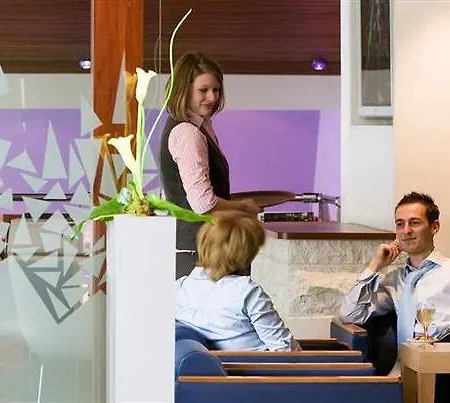 酒店 诺沃特里尔机场酒店 4*