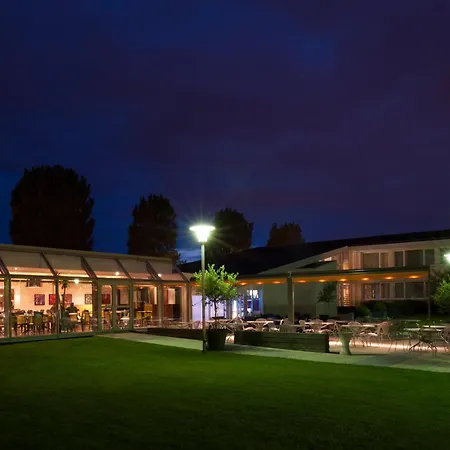 Hotell Novotel Lille Aeroport 4*