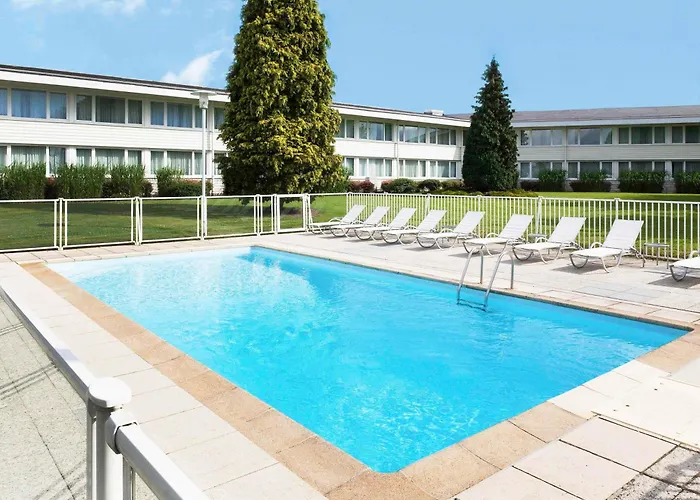 Novotel Lille Aéroport Hotel 4*